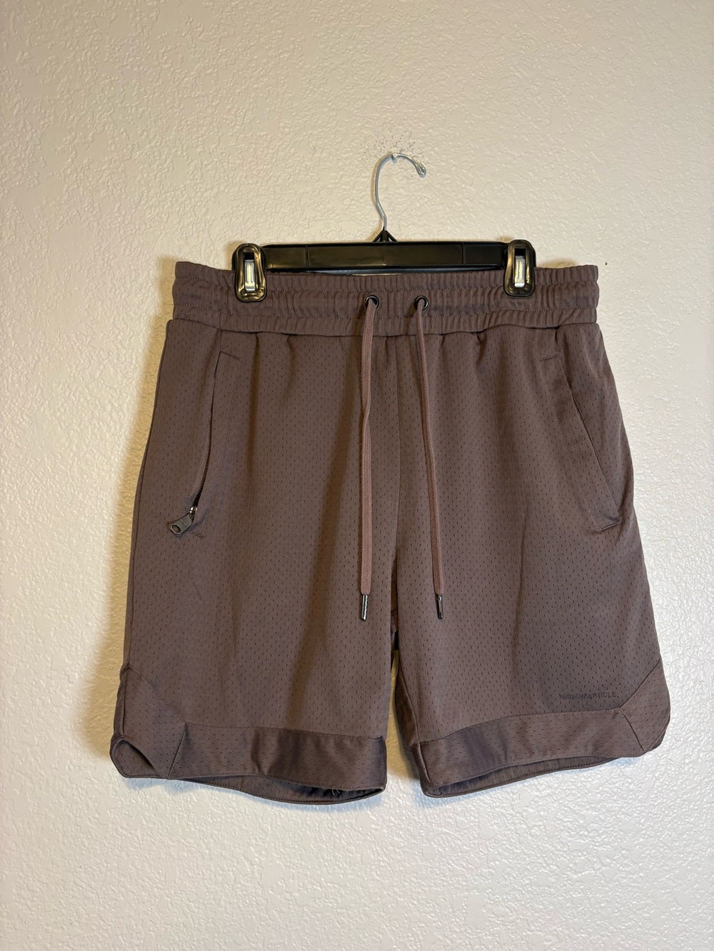 Maison Article Premium Essentials Mesh Shorts
Mauve Brown Large
